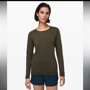 Lululemon Athletica swiftly relaxed Green Long Sleeve Top
